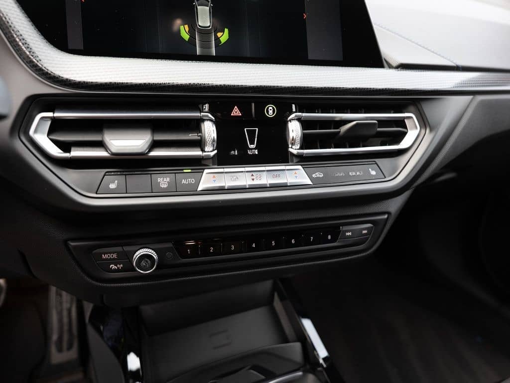 BMW 118d M-Sport HUD LED W-LAN NAVI H/K SHZ PDC foto 18