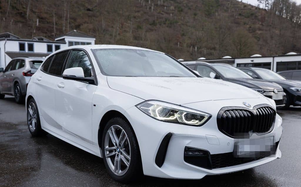 BMW 118d M-Sport HUD LED W-LAN NAVI H/K SHZ PDC foto 3