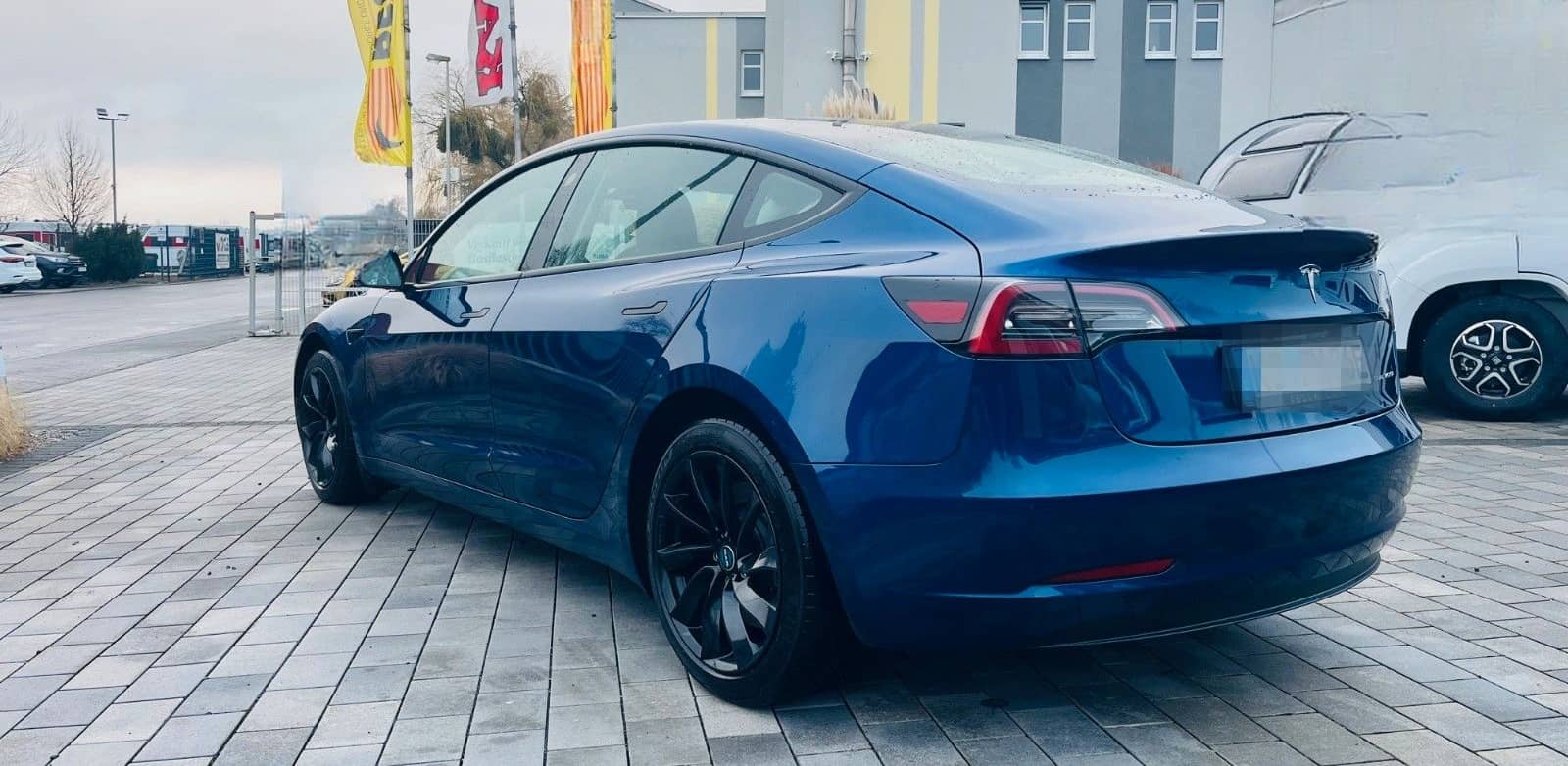 Tesla Model 3 Allradantrieb mit Dualmotor Premium foto 4