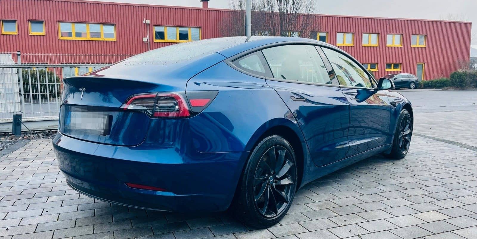 Tesla Model 3 Allradantrieb mit Dualmotor Premium foto 5