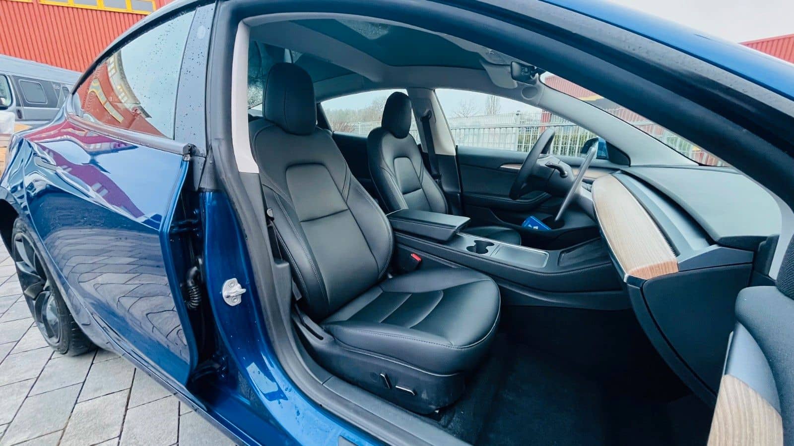 Tesla Model 3 Allradantrieb mit Dualmotor Premium foto 7