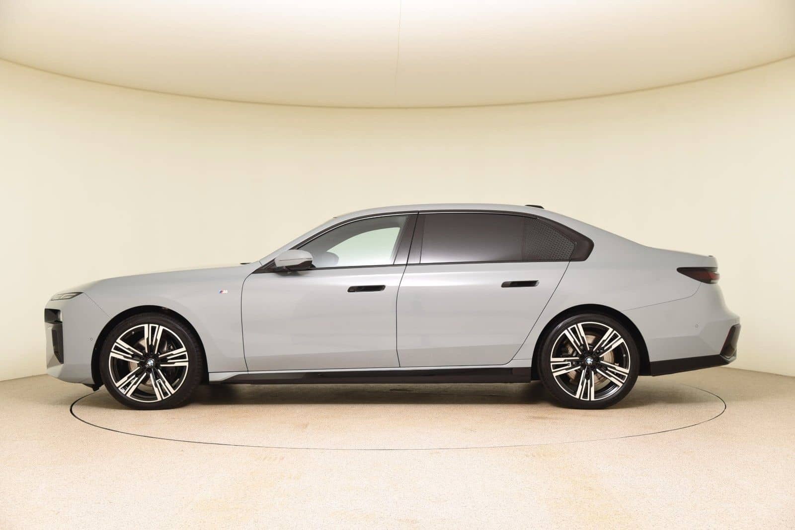 BMW 740d xDrive M Sport Pro ACC LED Pano HUD B&W foto 2