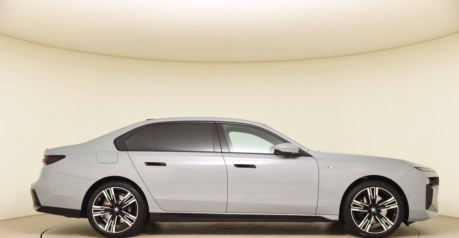 BMW 740d xDrive M Sport Pro ACC LED Pano HUD B&W foto 4