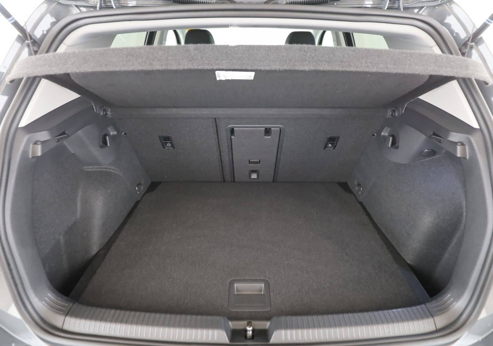 Volkswagen Golf VIII 1.5 TSI Active LED+RFK+Navi+StandH foto 12