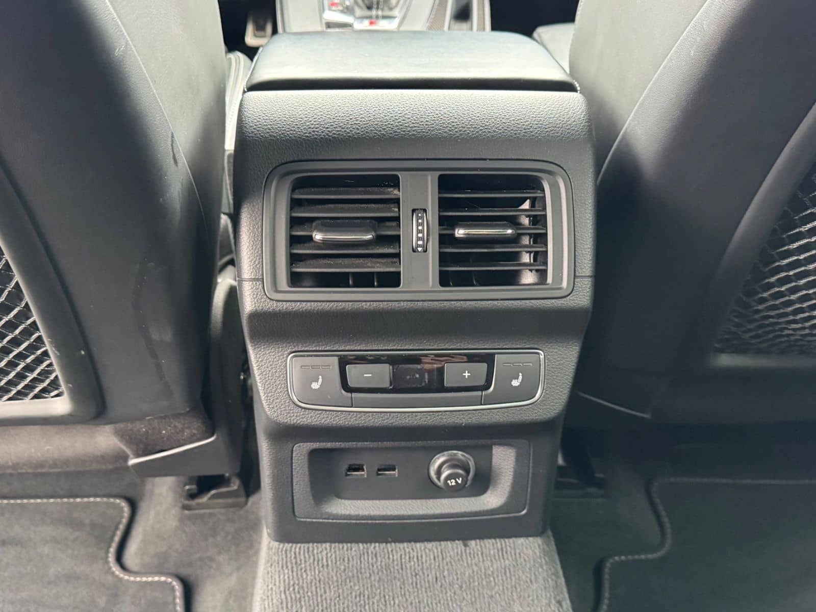 Audi SQ5 3.0 TDI quattro LED/AHK/B&O foto 24