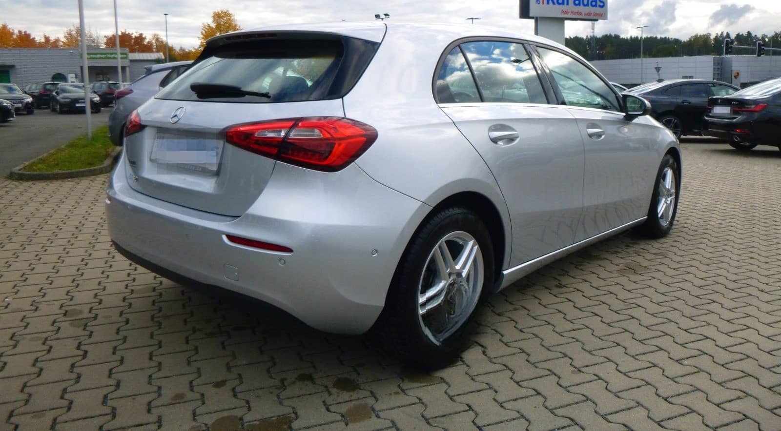 Mercedes-Benz A 180 >AUT/NAV/PDC/Sitzheizung< foto 6