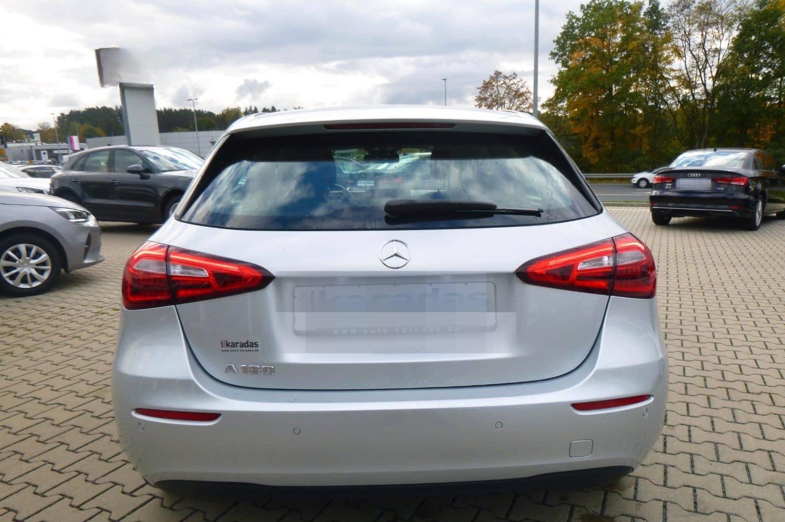 Mercedes-Benz A 180 >AUT/NAV/PDC/Sitzheizung< foto 7