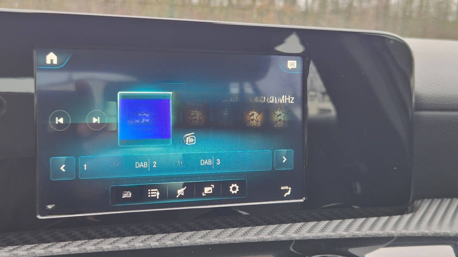 Mercedes-Benz A 250 e DCT/NAVI/ACC/CarPlay/Android/DAB/SHZ/ALU foto 16