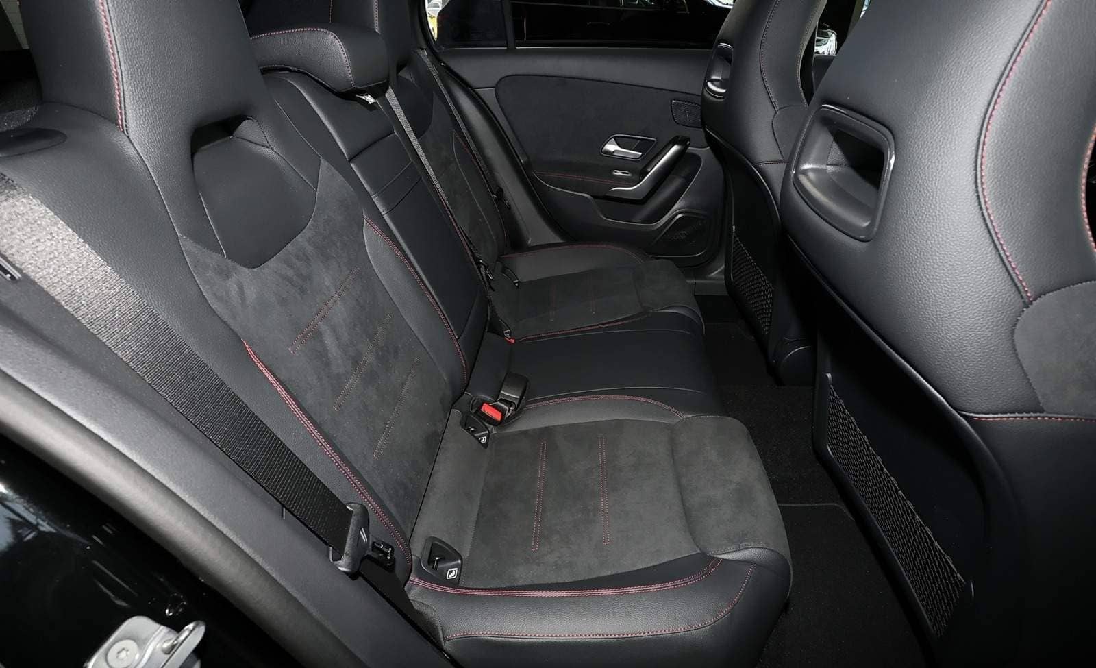 Mercedes-Benz A 180 AMG RüKam+LED+Pano+Night+Totwink+Distronic foto 6