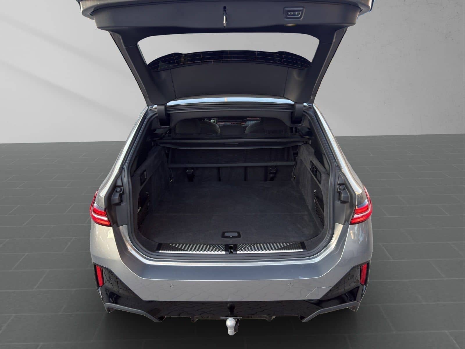 BMW i5 xDrive40 Touring M Sport FWPro ab739€mtl.oAZ foto 12