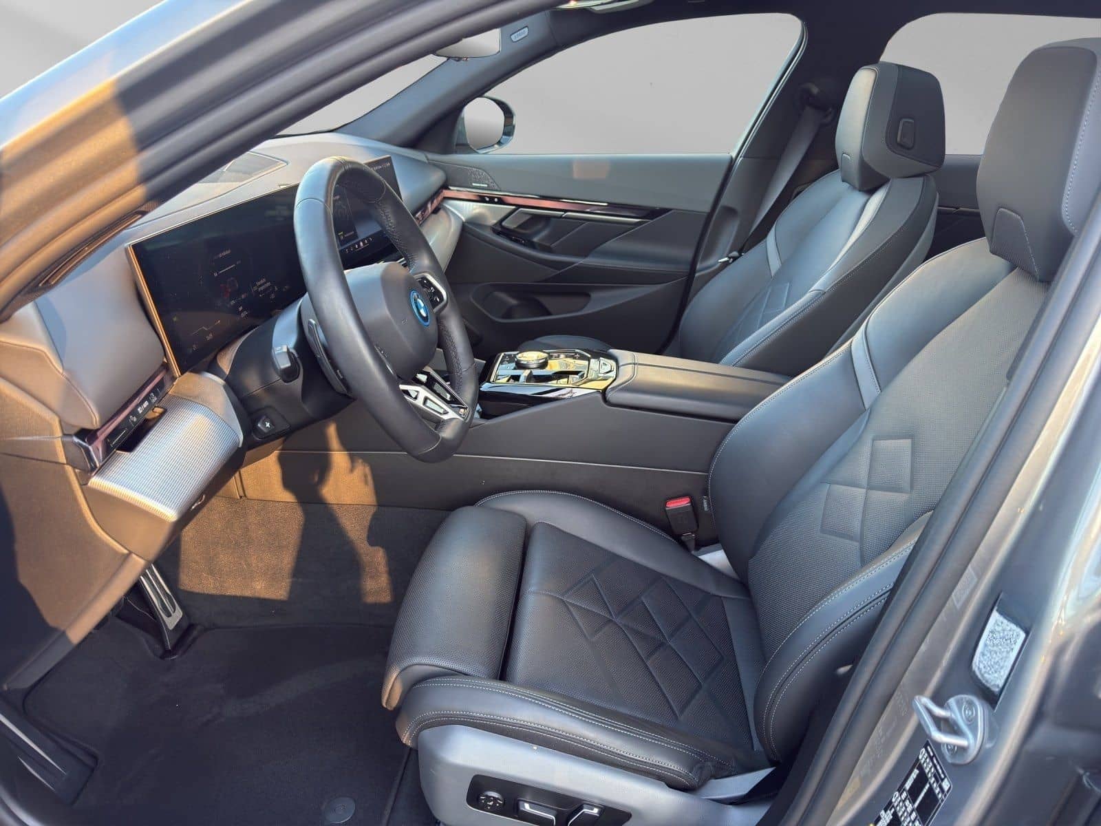 BMW i5 xDrive40 Touring M Sport FWPro ab739€mtl.oAZ foto 9