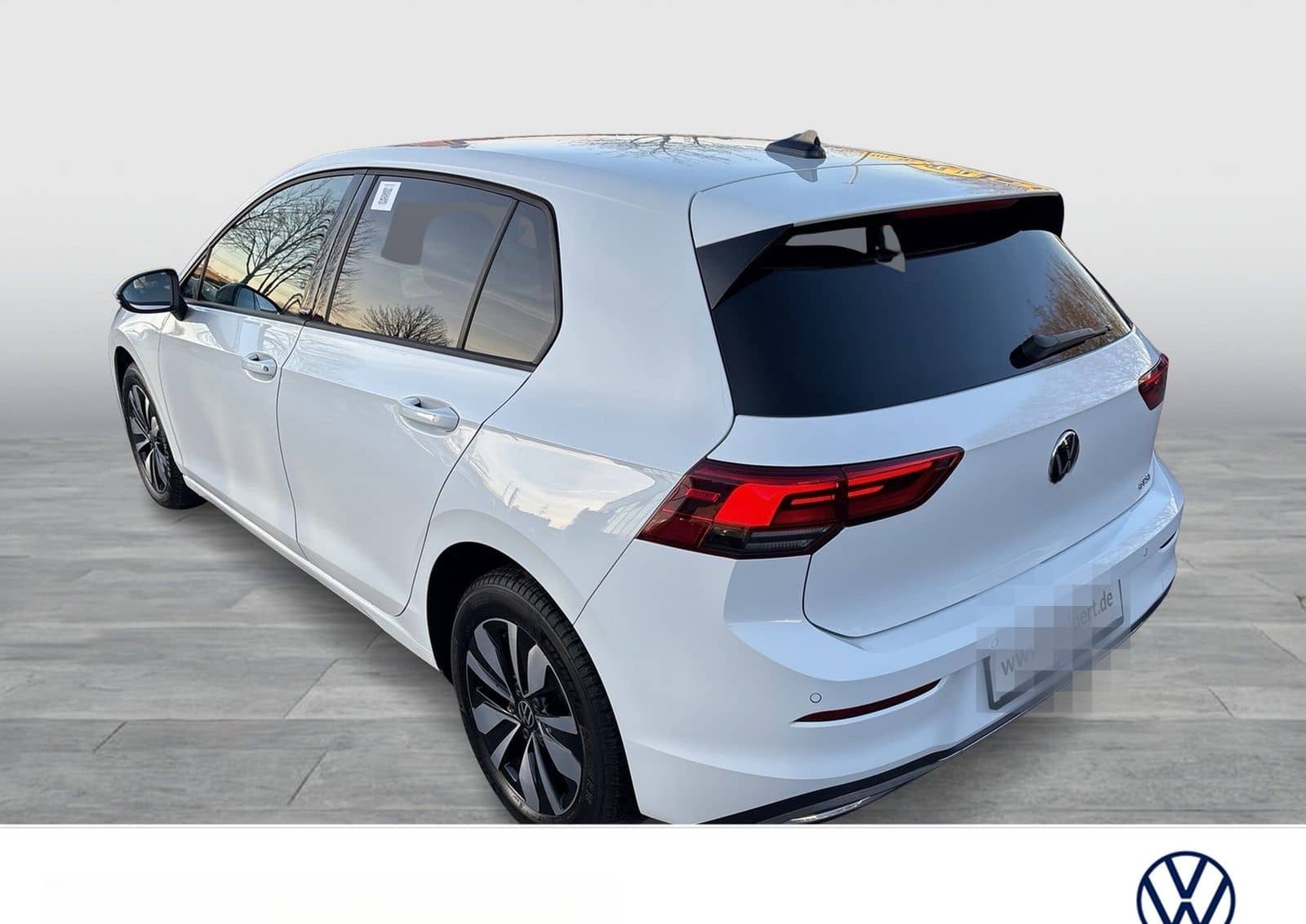 Volkswagen Golf VIII 1.0 eTSI MOVE STANDHZ. AHK CAM NAVI foto 3