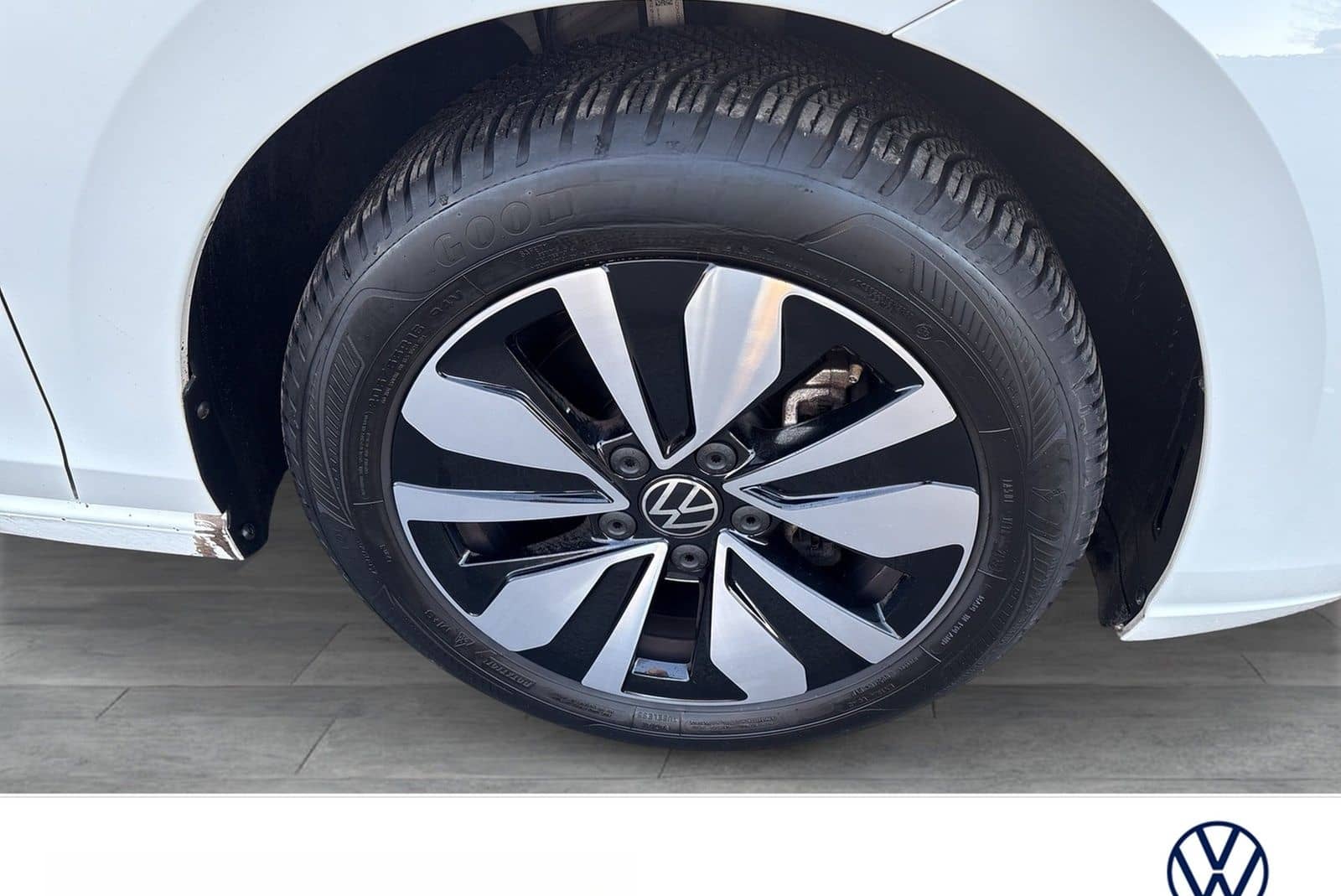 Volkswagen Golf VIII 1.0 eTSI MOVE STANDHZ. AHK CAM NAVI foto 6