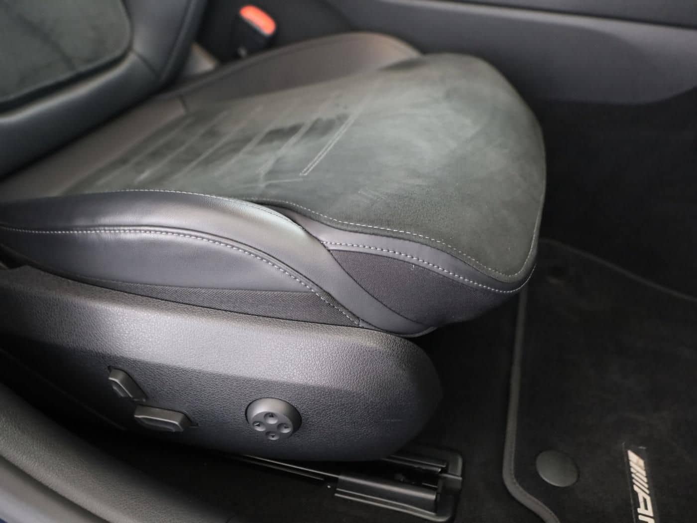 Mercedes-Benz C 200 d AMG+DISTR+HUD+STANDHEIZUNG+360°+AMBIENTE foto 18