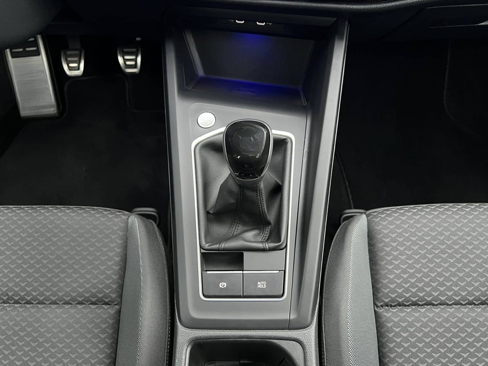 Volkswagen Golf VIII "ACTIVE" 2.0 TDI *Navi, Climatronic, S foto 19