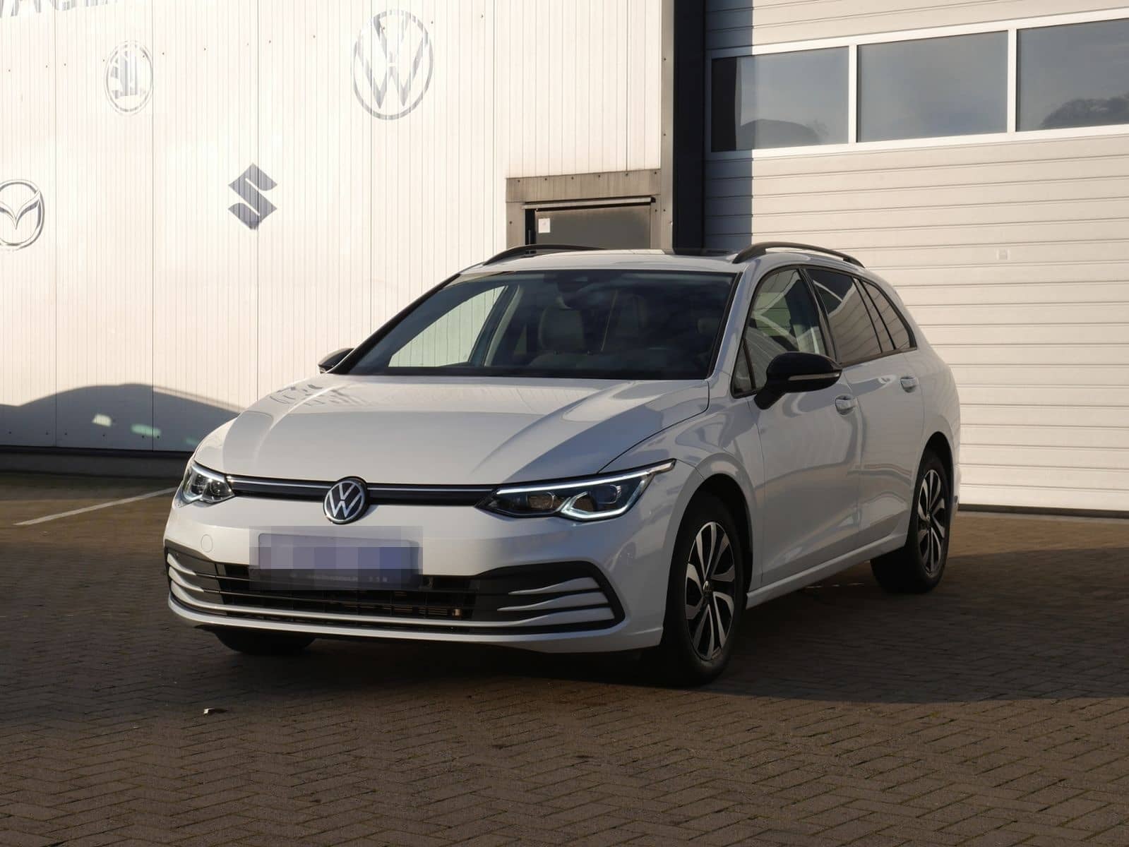 Volkswagen Golf VIII Variant 1.0 eTSI Life DSG ACC NAVI SIT foto 2