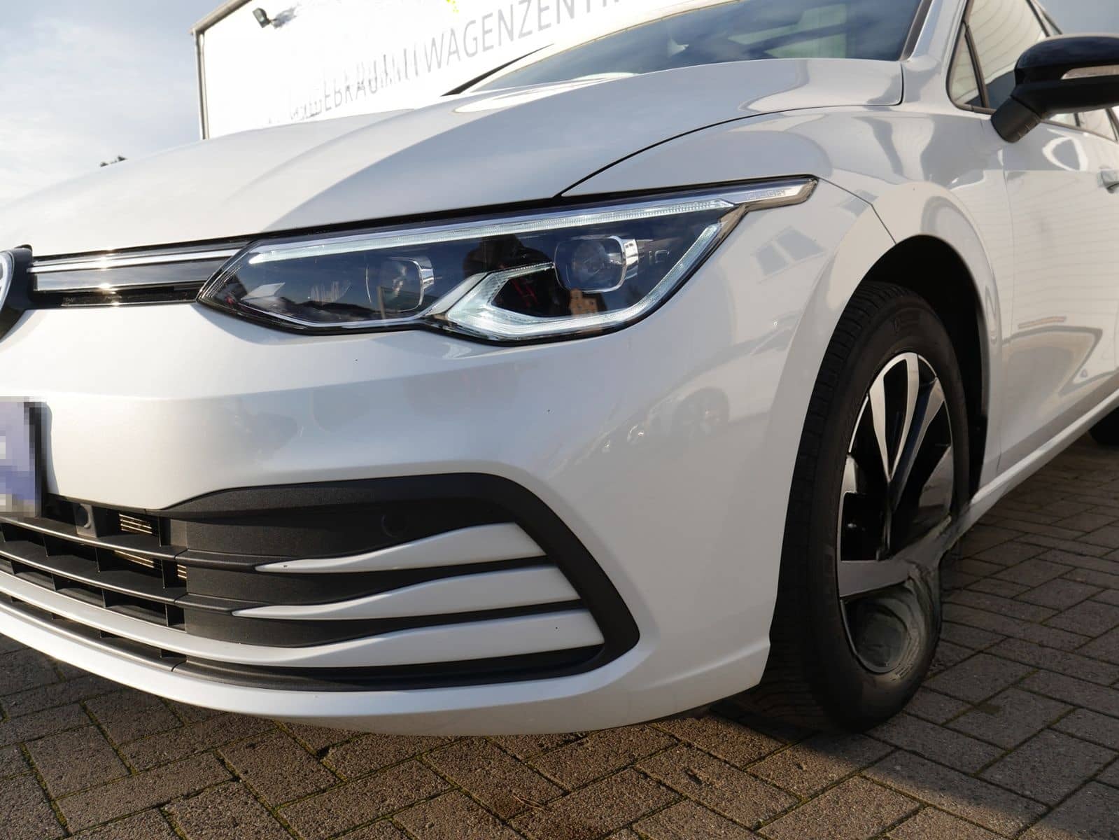 Volkswagen Golf VIII Variant 1.0 eTSI Life DSG ACC NAVI SIT foto 10