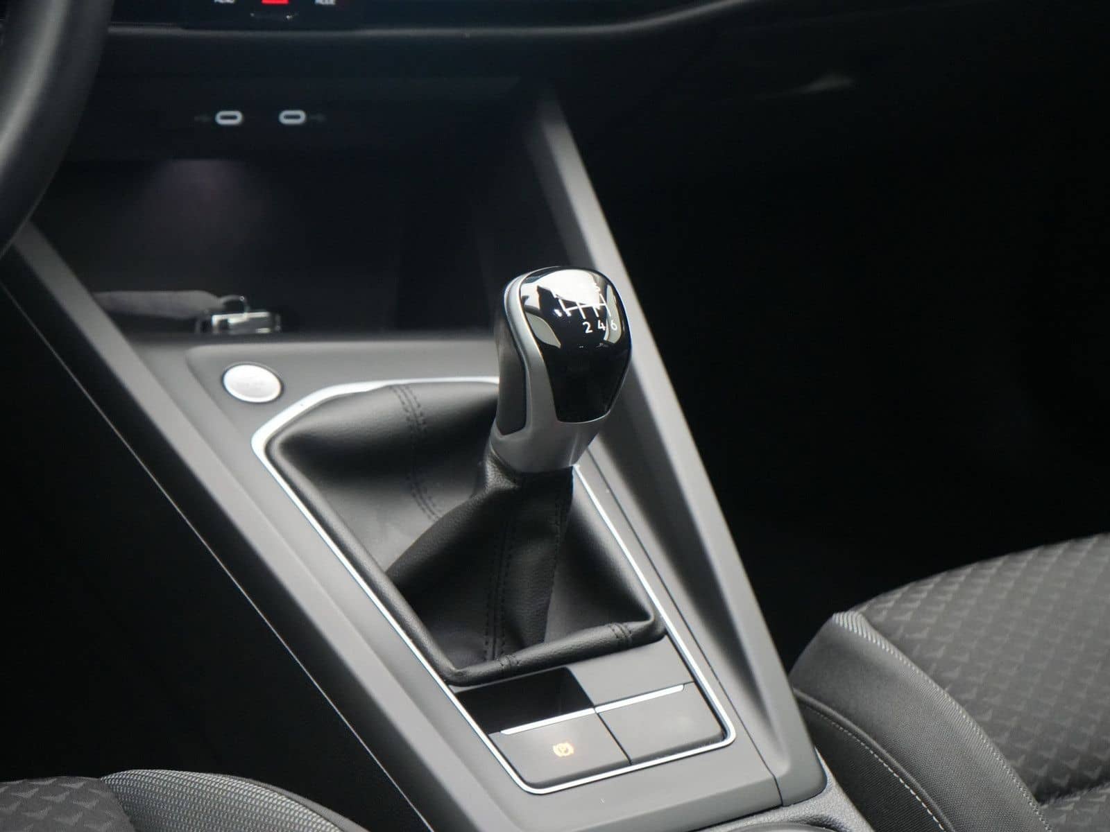 Volkswagen Golf VIII Active SHZ CARPLAY LED PDC NAVI ACC foto 11