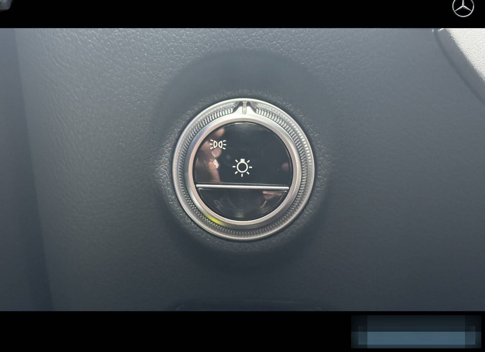 Mercedes-Benz C220dT AVANTGARDE+DISTR+LED 360+EASYPA+AMBIENTEB foto 24