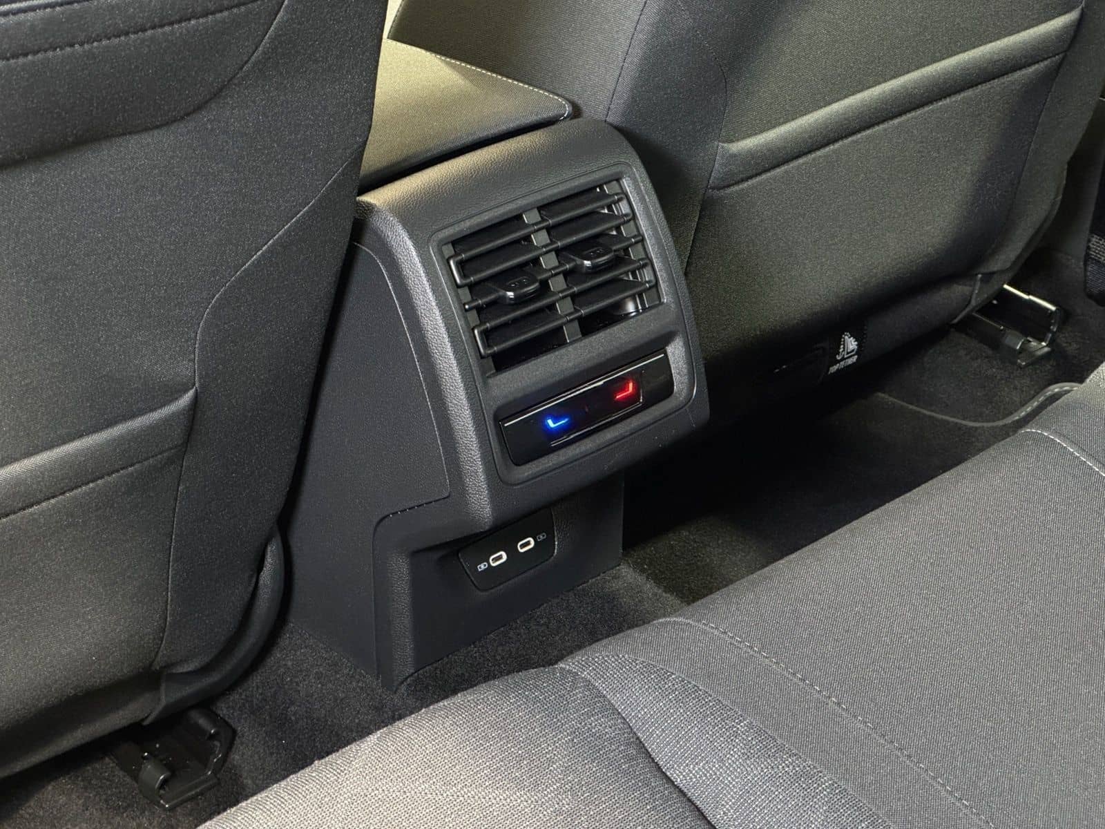 Volkswagen Golf Life 1.5 TSI | LED NAVI RÜKA ACC DAB PDC foto 22