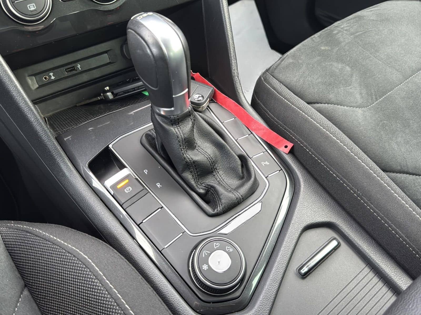 Volkswagen Tiguan Highline 4Motion+LED+HUD+AHK+ACC+1.HAND foto 20