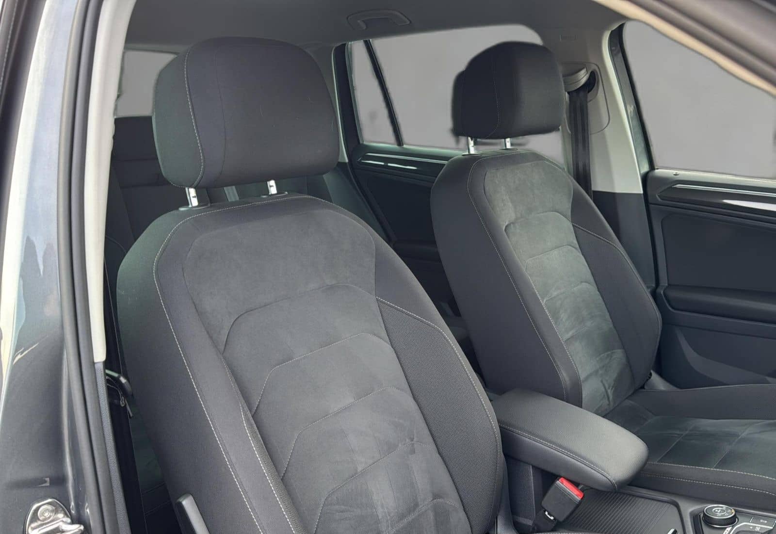 Volkswagen Tiguan Highline 4Motion+LED+HUD+AHK+ACC+1.HAND foto 22