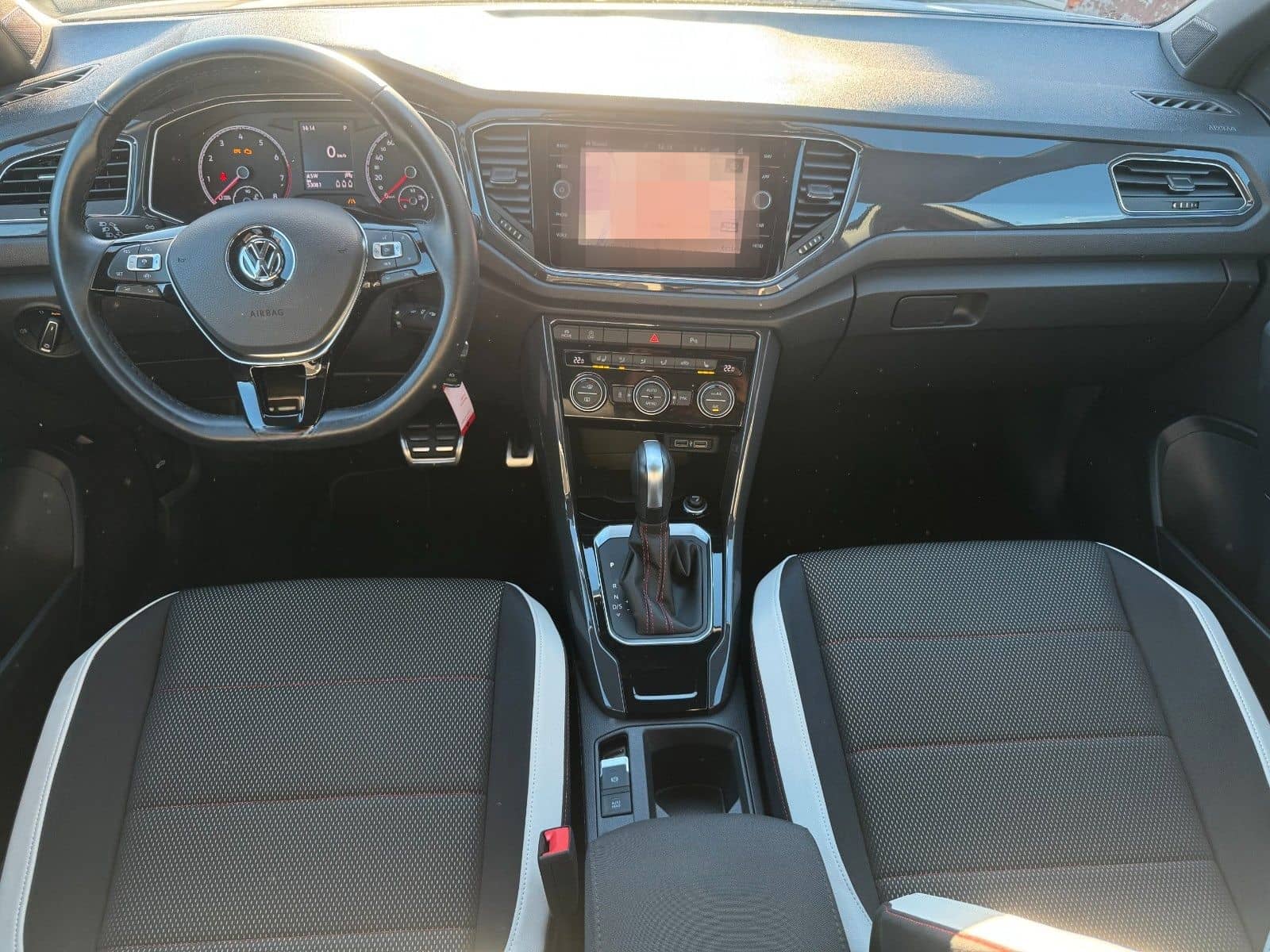 Volkswagen T-Roc Sport *LED*NAVI*LHZ*PDC*EHKL* foto 10