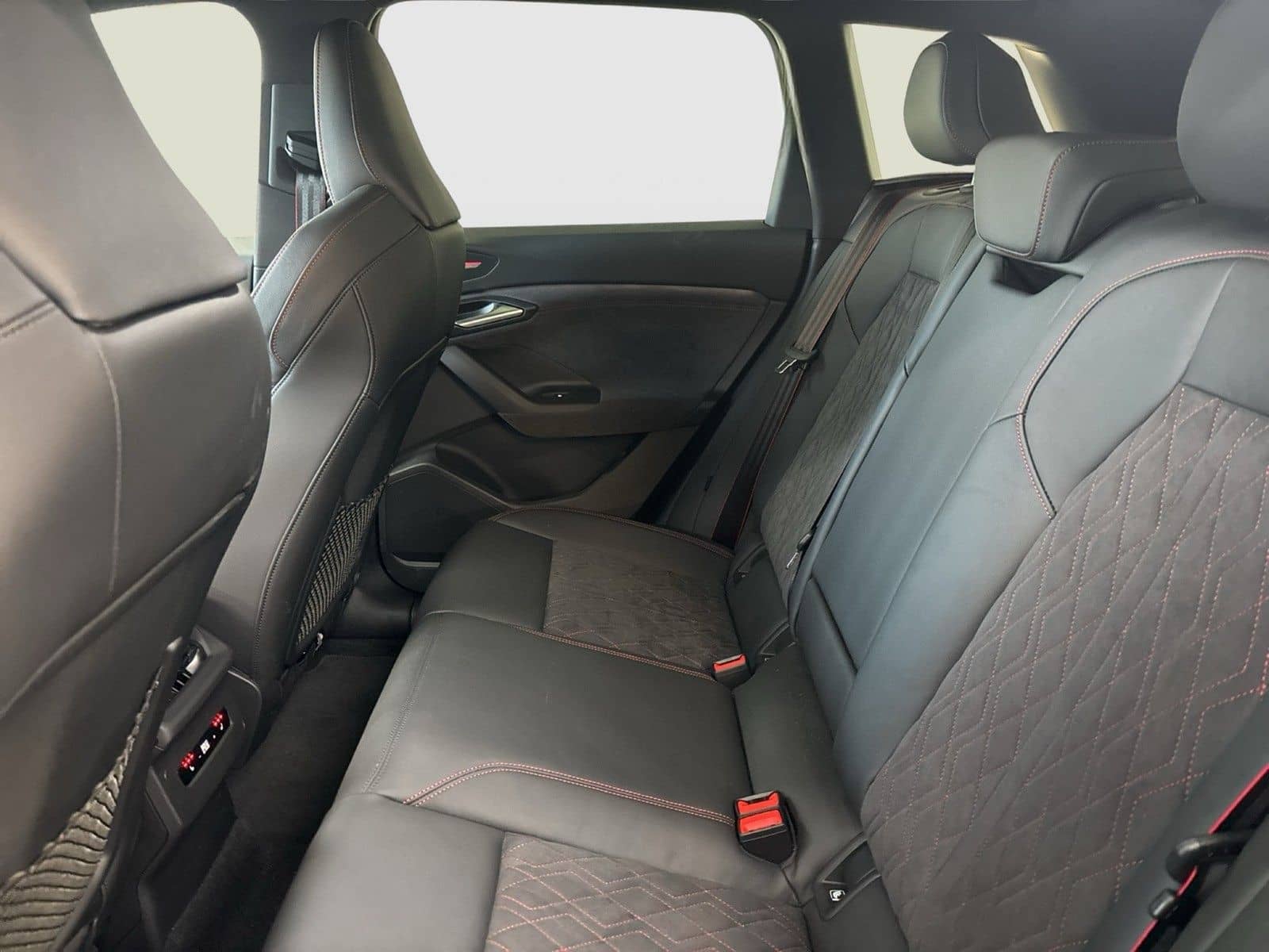 Audi Q6 e-tron quattro S LINE BLACKPAK TECHPRO 20" foto 11