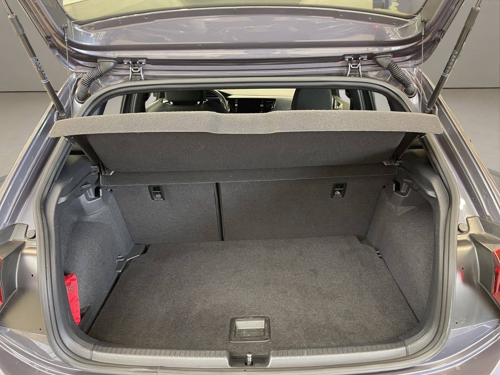 Volkswagen Polo VI 2.0 TSI GTI IQLight AUT Kam. Navi LED LM foto 16