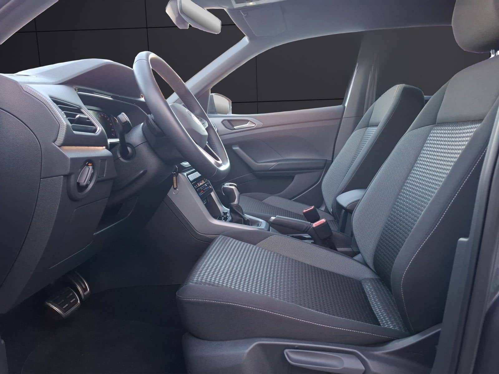 Volkswagen T-Cross TSI Active DSG LED Navi AID ACC RFK SH 1 foto 10