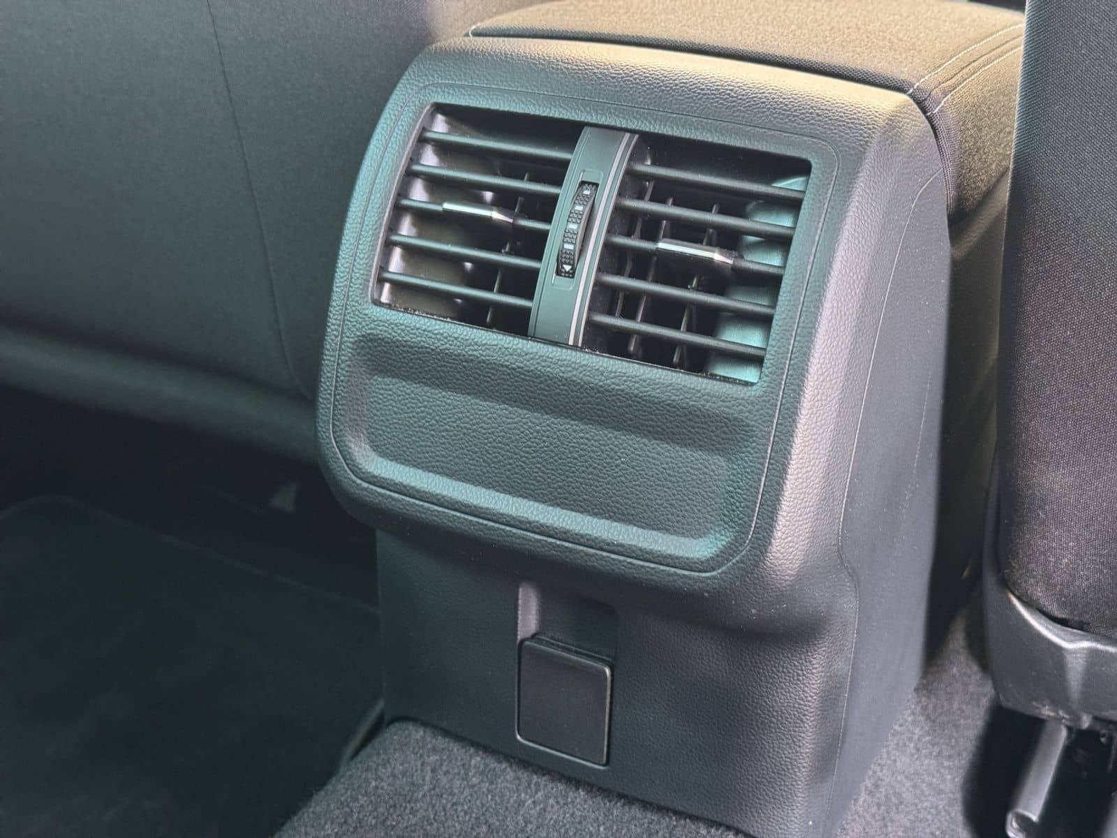 Volkswagen Passat Variant 2.0 TDI*NAVI*PDC*AHK*LED*SHZ foto 15