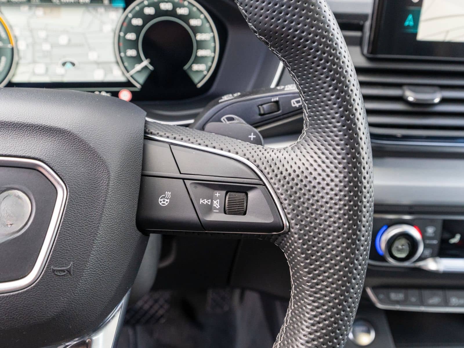 Audi Q5 S line 55TFSI e quattro NAVI MATRIX HUD AHK foto 17