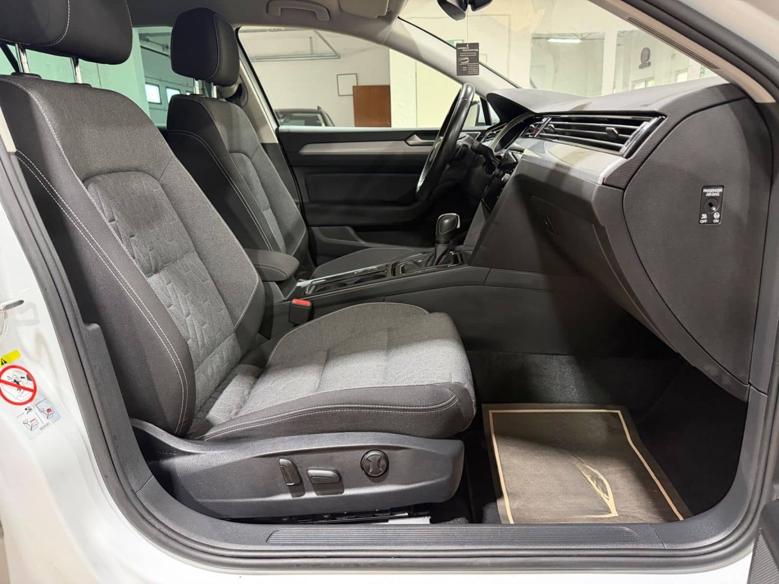 Volkswagen Passat Variant Business 2.0TDI DSG/AHK/CAM/ACC foto 12