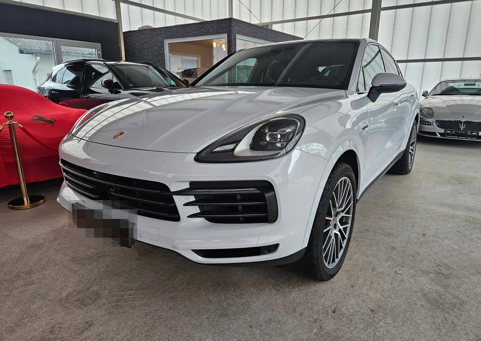 Porsche Cayenne Coupe E-Hybrid PlatinumEdition Burmester foto 2