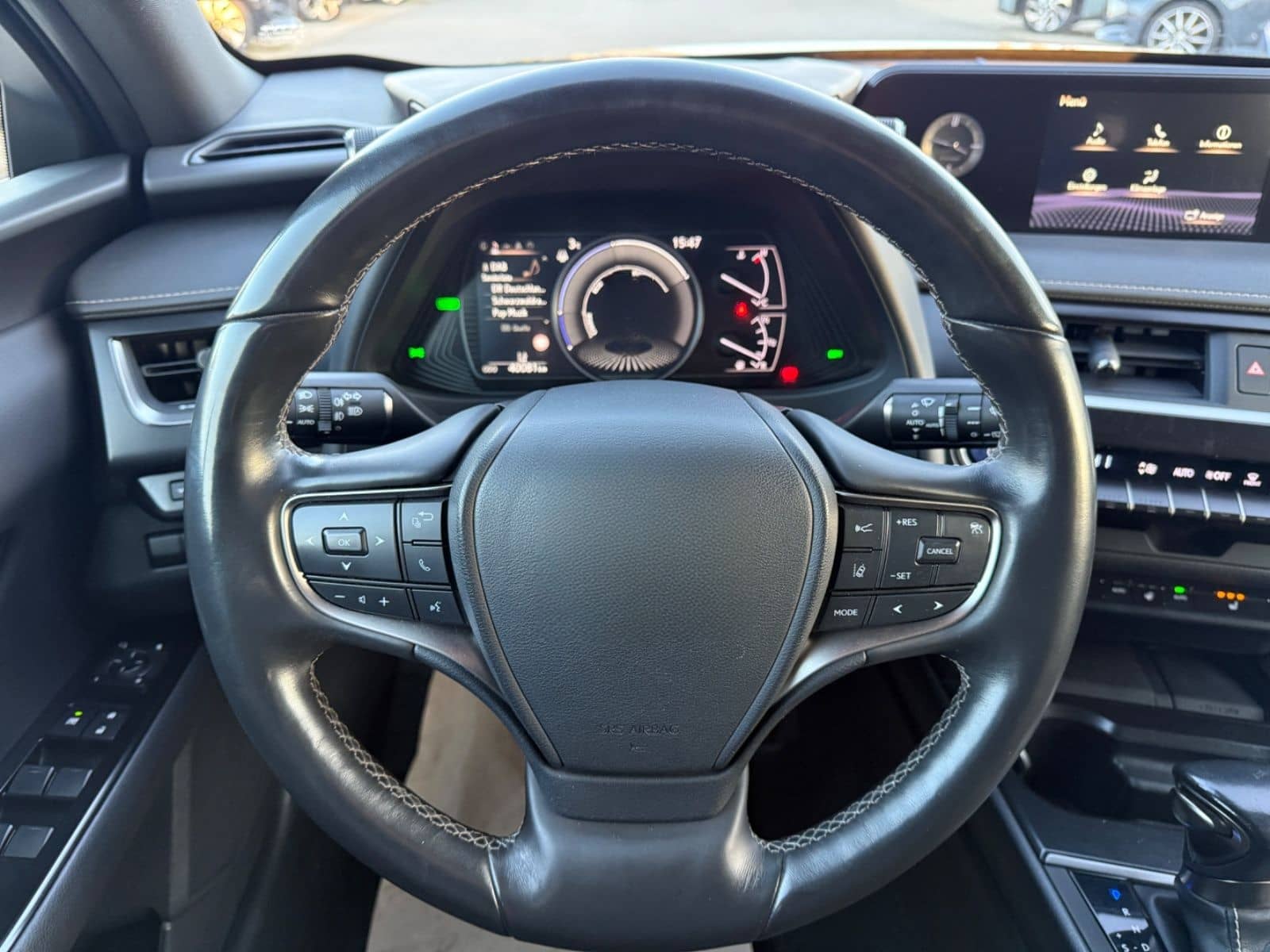 Lexus UX 250 h Launch Edition foto 21