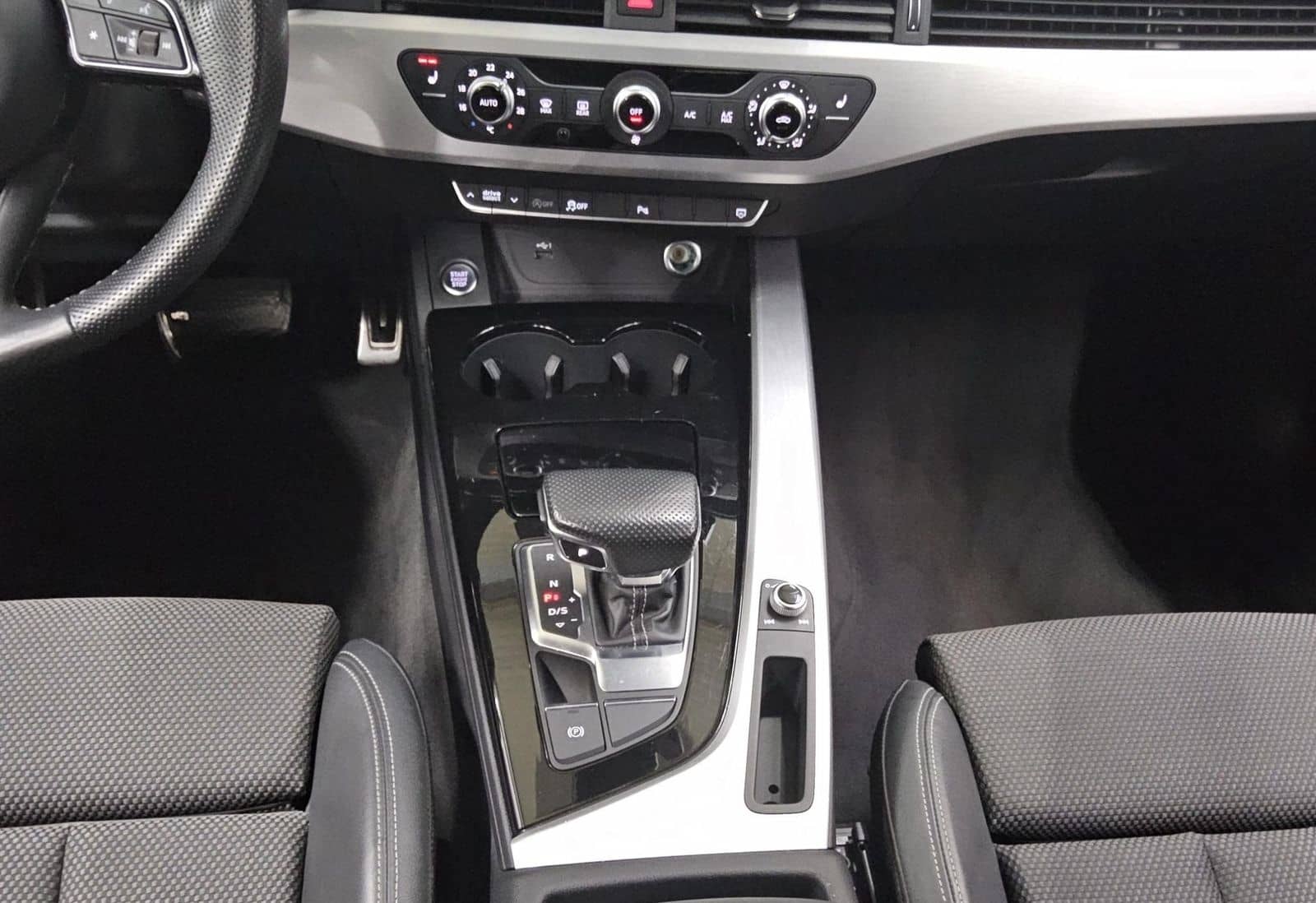 Audi A4 Avant 40 TDI S-Line T-Leder Navi LED AHK foto 6