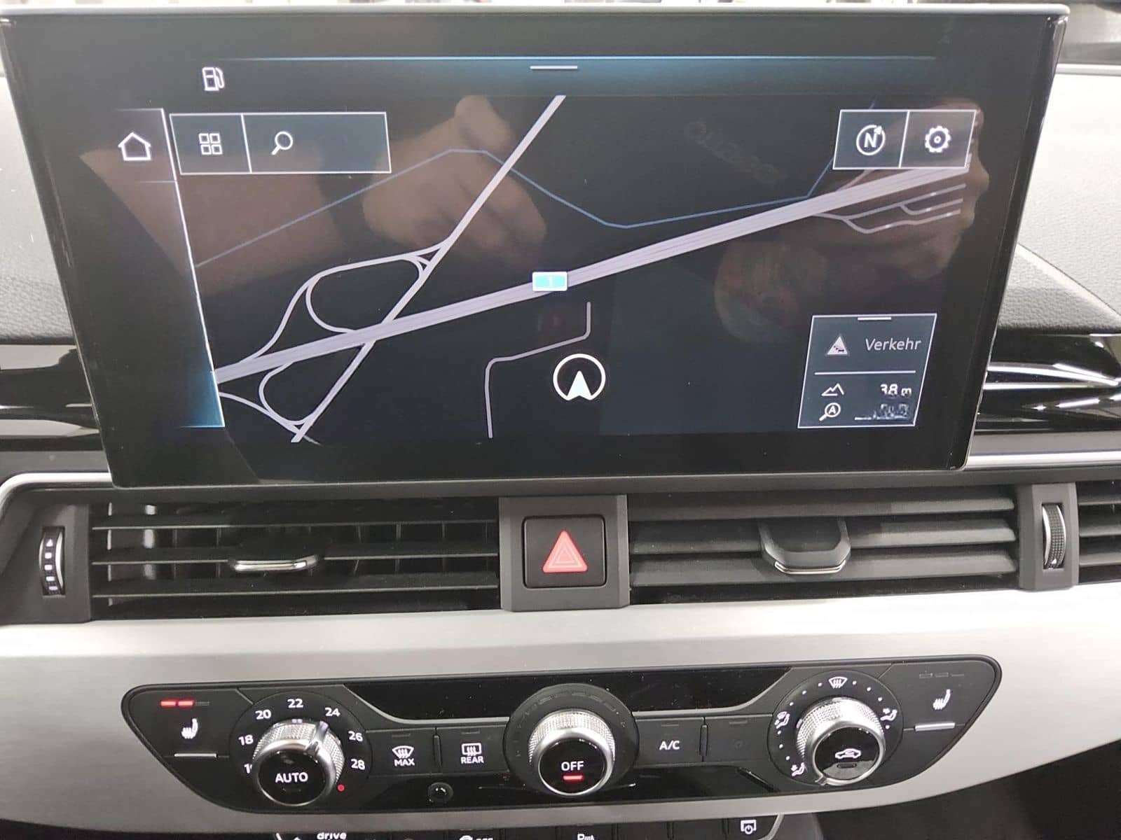 Audi A4 Avant 40 TDI S-Line T-Leder Navi LED AHK foto 7