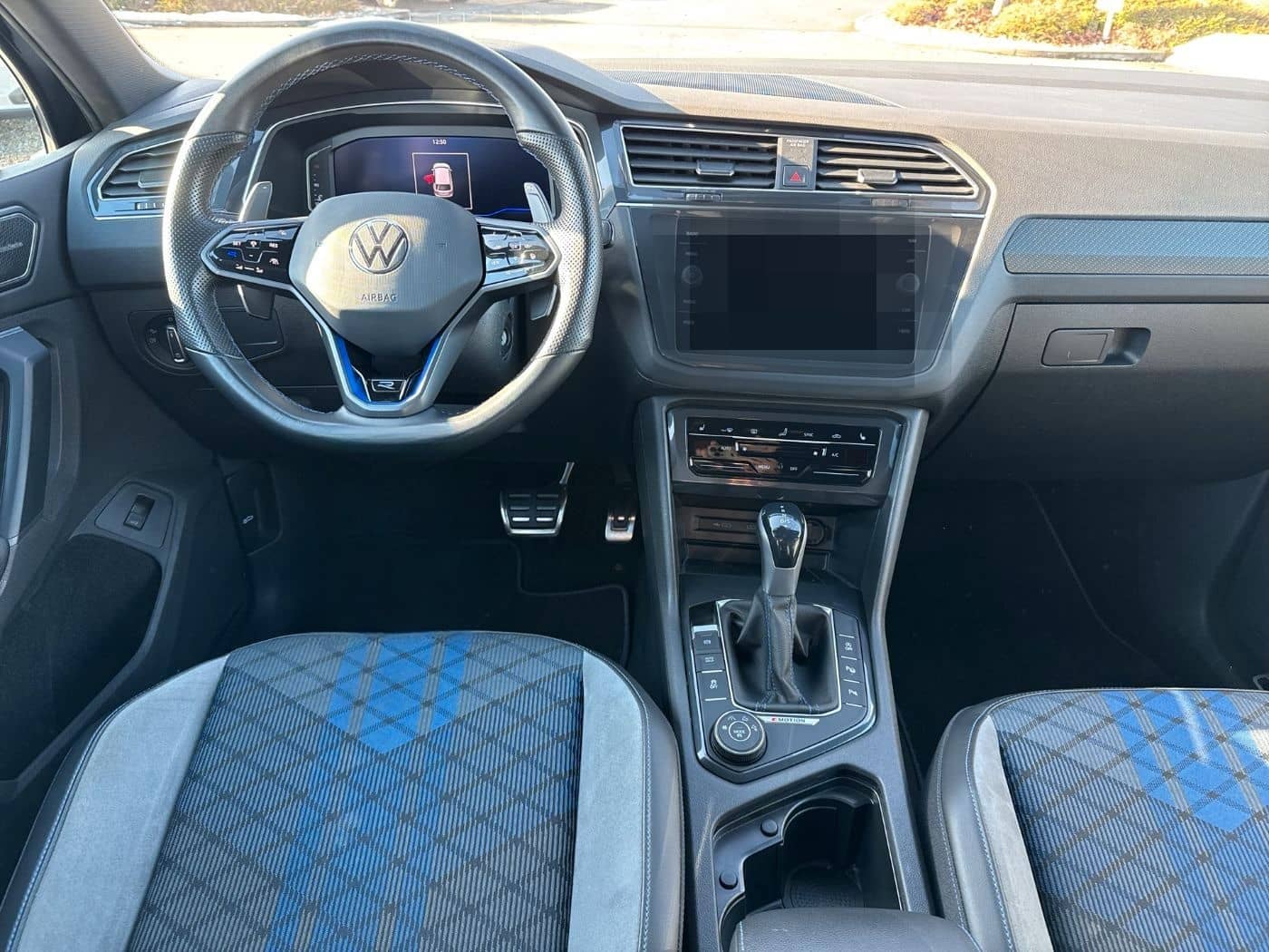 Volkswagen Tiguan R / R-Perform. Akrapovic / H&K DCC- Fahrw foto 12