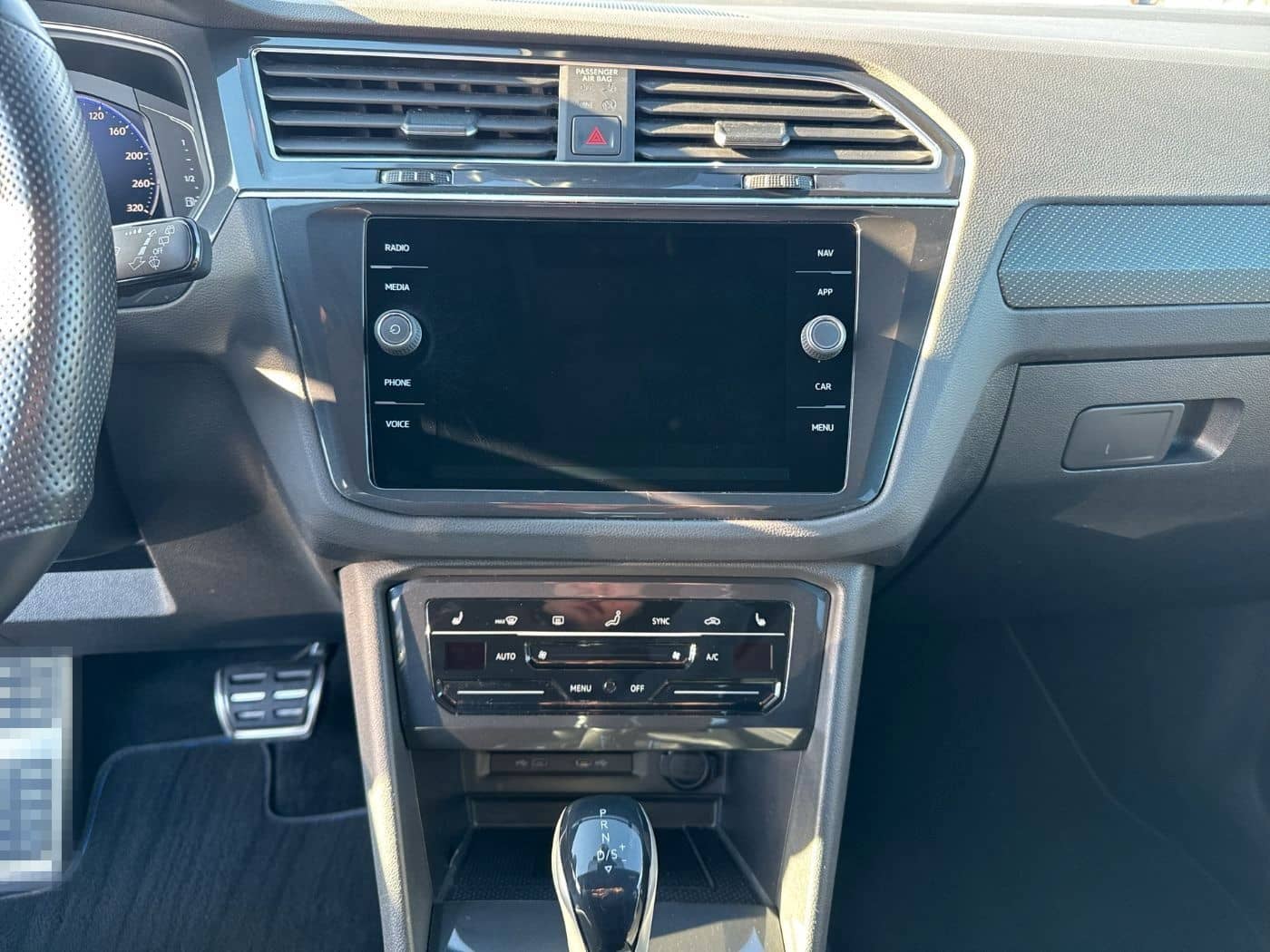 Volkswagen Tiguan R / R-Perform. Akrapovic / H&K DCC- Fahrw foto 22