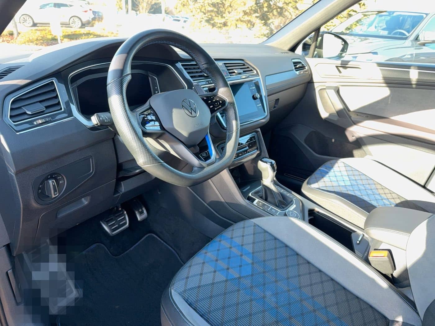 Volkswagen Tiguan R / R-Perform. Akrapovic / H&K DCC- Fahrw foto 10