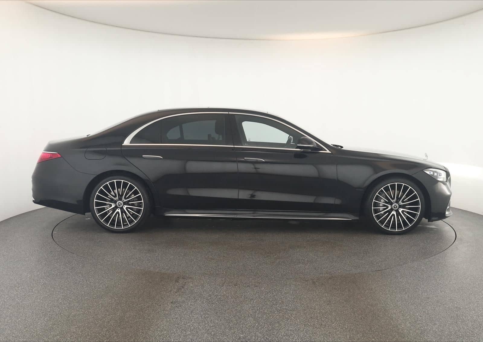 Mercedes-Benz S 580 lang AMG DIGITAL Pano HUD HighEndFond 21" foto 4