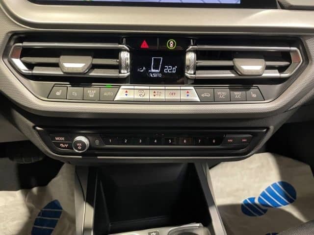 BMW 120 d Advantage Automatik EU6d Navi LED Virtual  foto 12