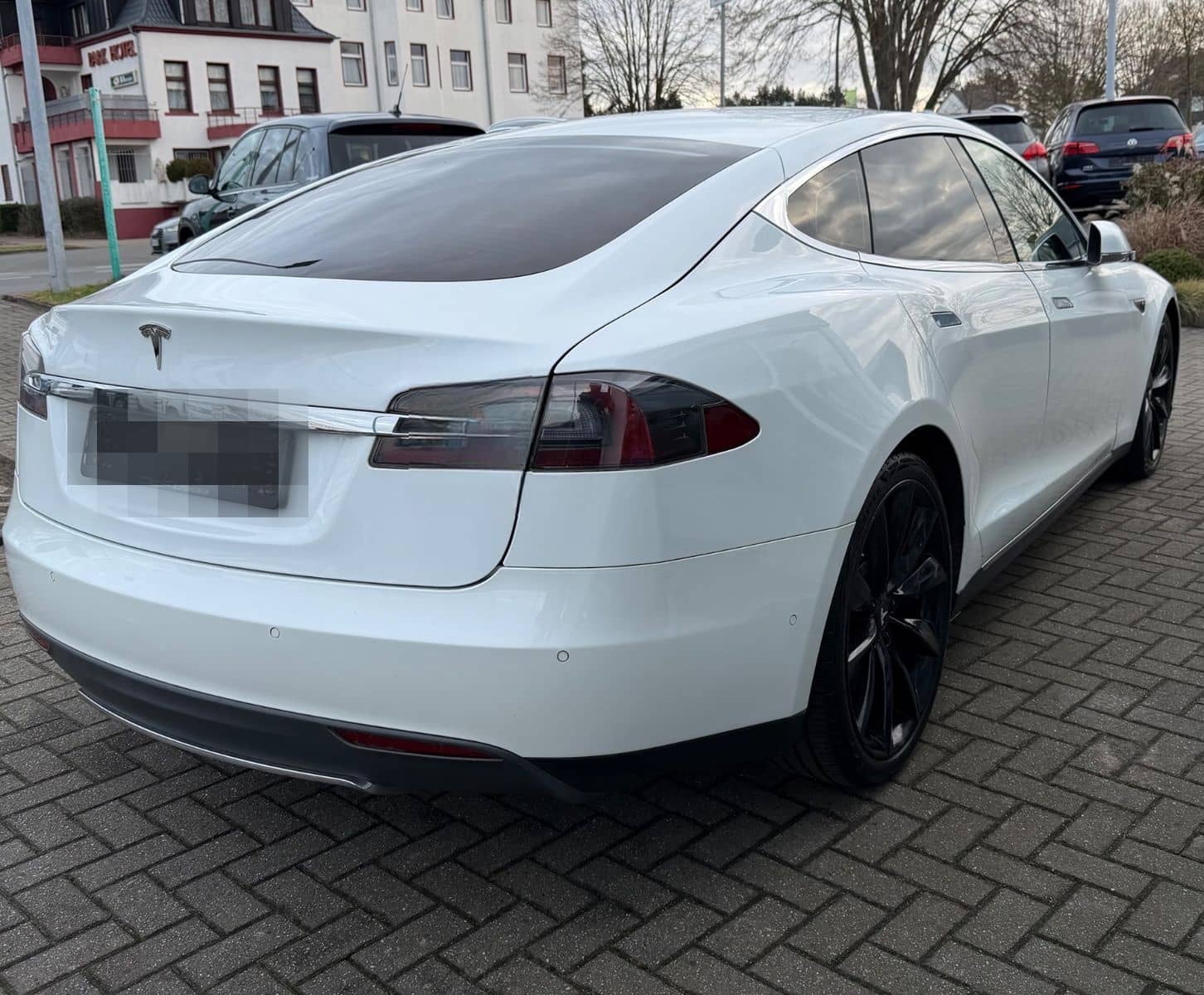 Tesla Model S 85D Performance foto 3