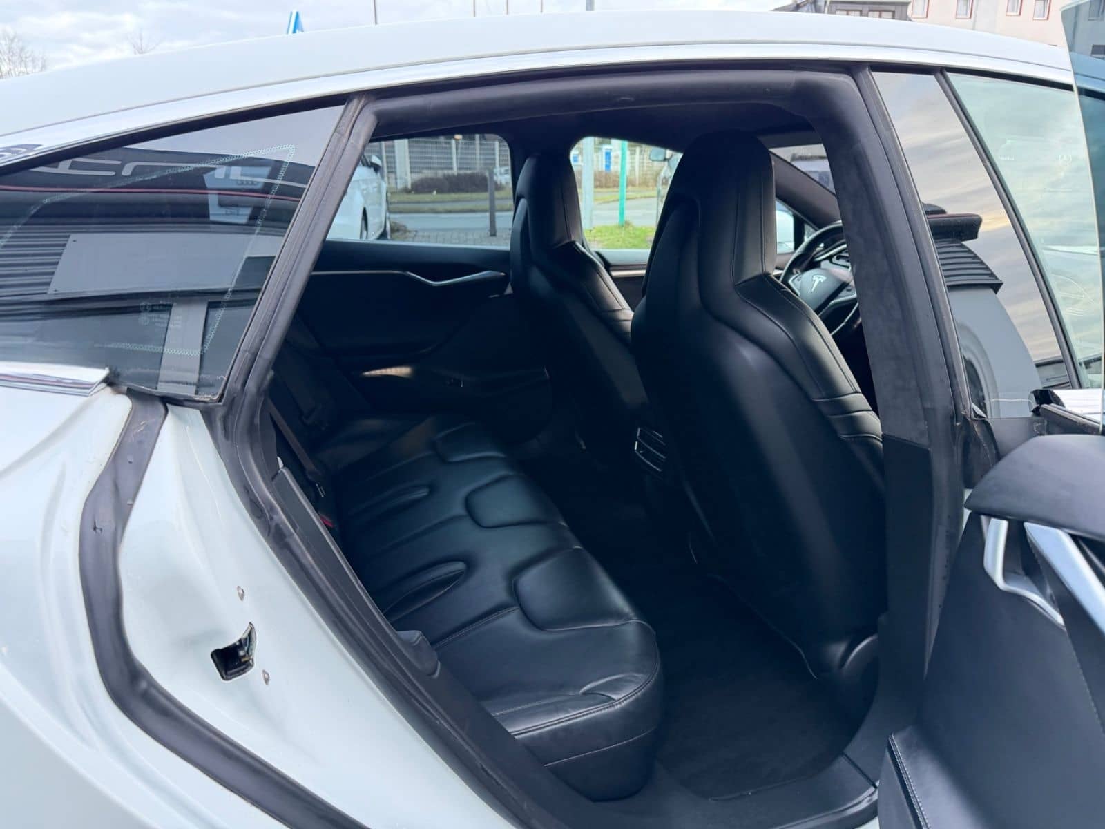Tesla Model S 85D Performance foto 10