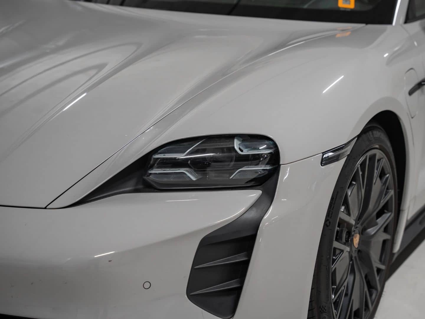 Porsche Taycan GTS HeadUp Beifahrerdisplay Burmester foto 13