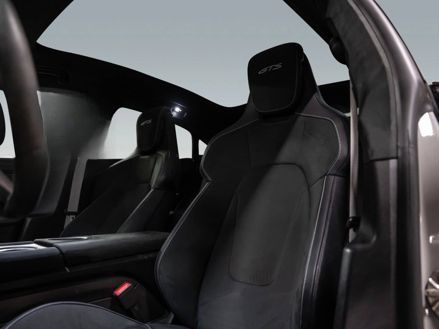 Porsche Taycan GTS HeadUp Beifahrerdisplay Burmester foto 5