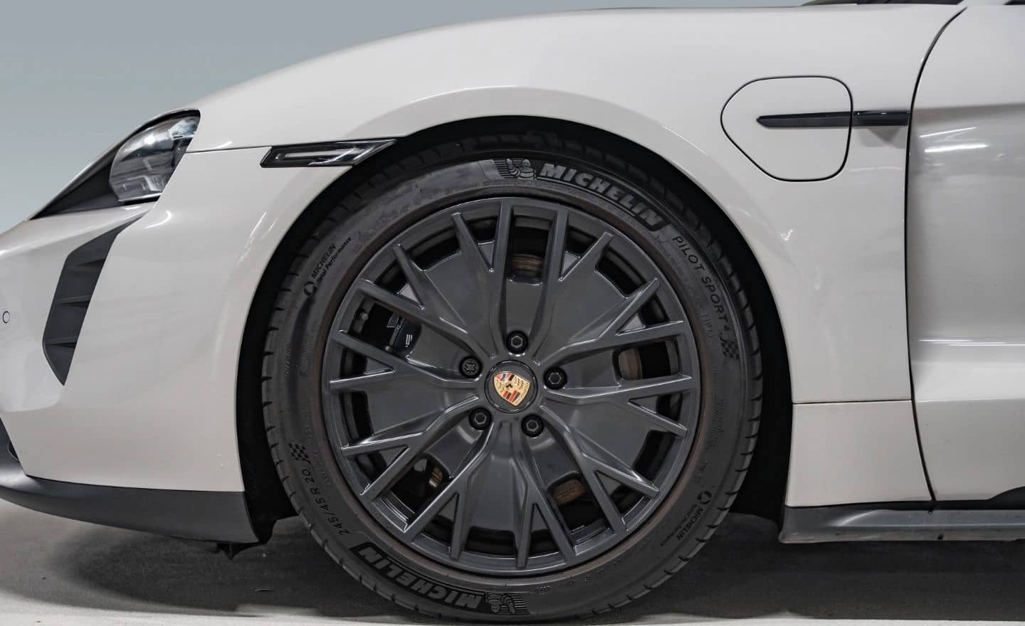 Porsche Taycan GTS HeadUp Beifahrerdisplay Burmester foto 6