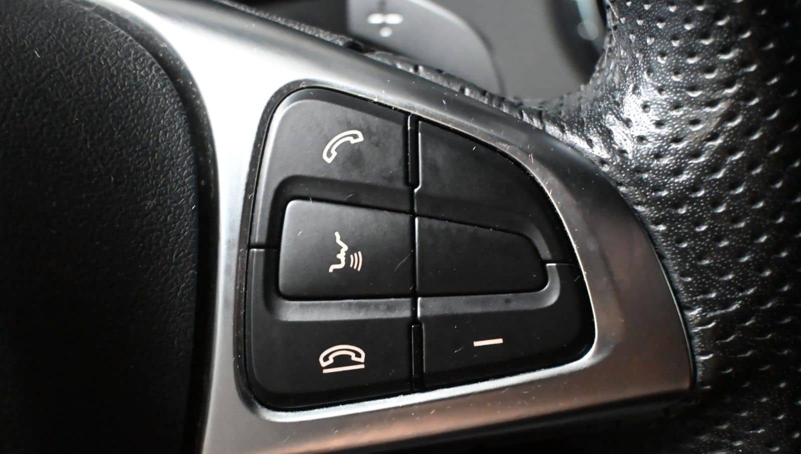 Mercedes-Benz CLA 200 Shooting Brake/NIGHT/AMG/LED/PANO foto 14