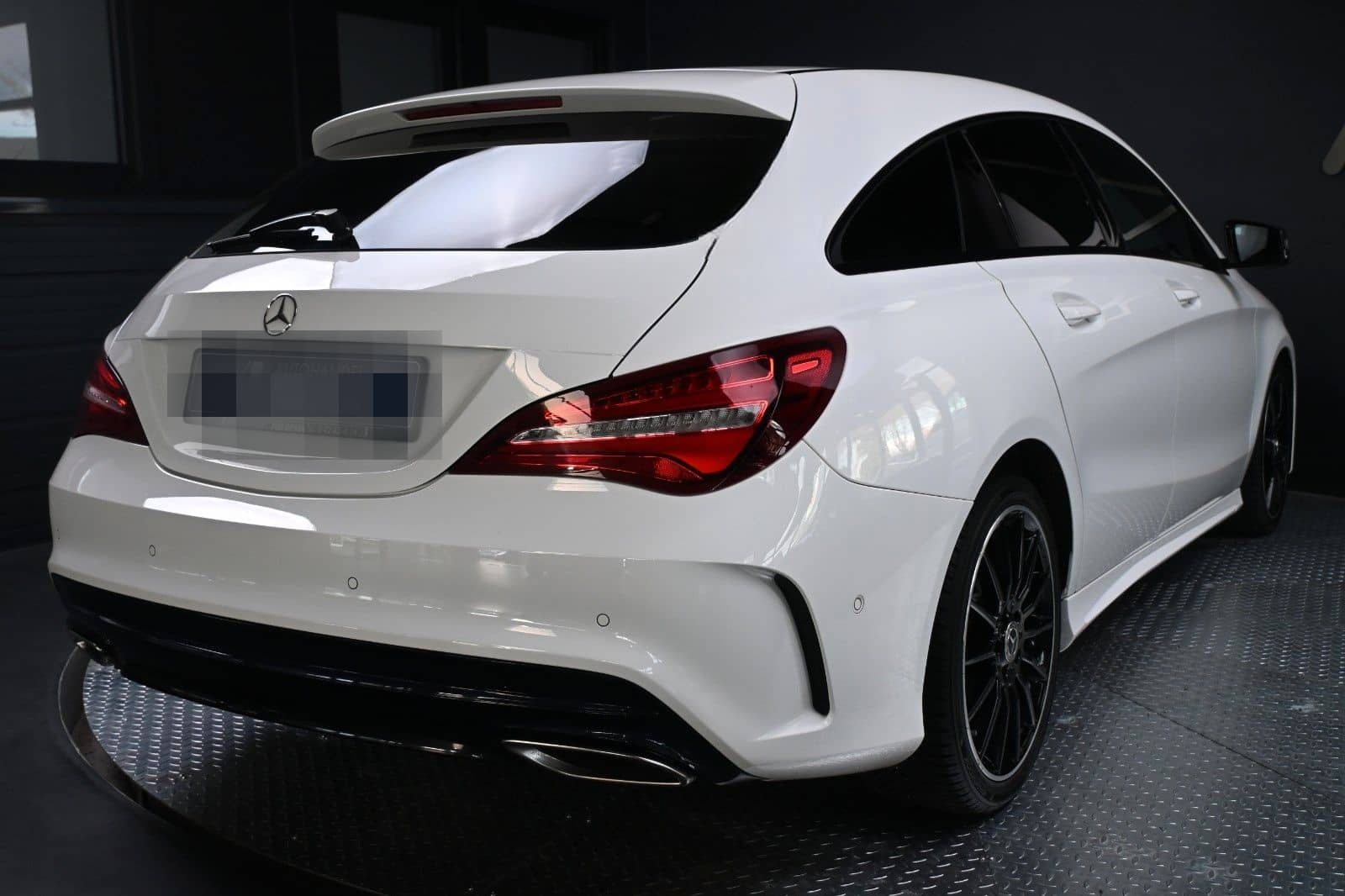 Mercedes-Benz CLA 200 Shooting Brake/NIGHT/AMG/LED/PANO foto 4