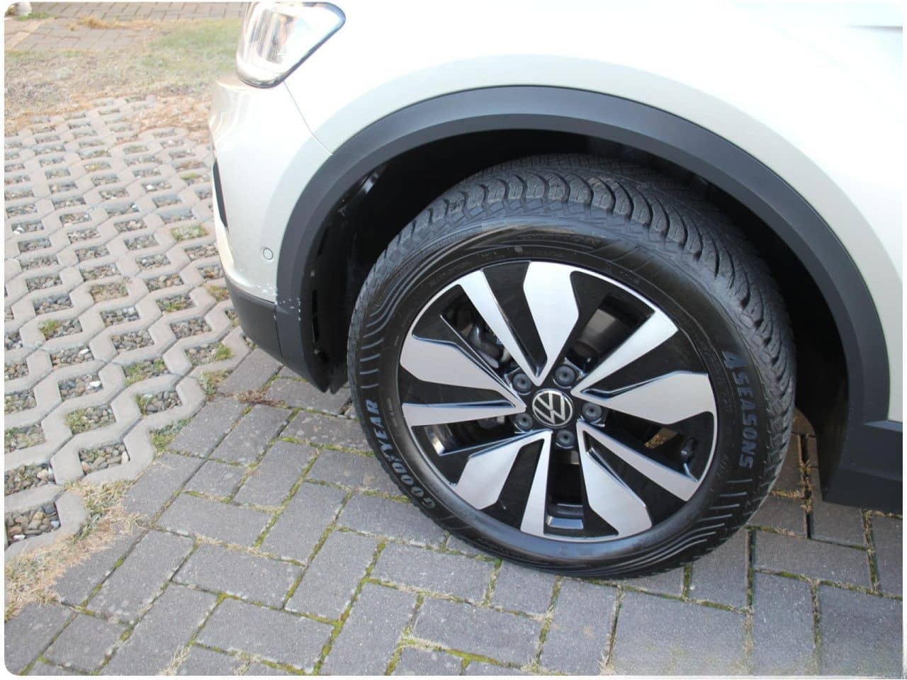 Volkswagen T-ROC 1.0 TSI MOVE Navi SHZ PDC ACC Bluetooth foto 10